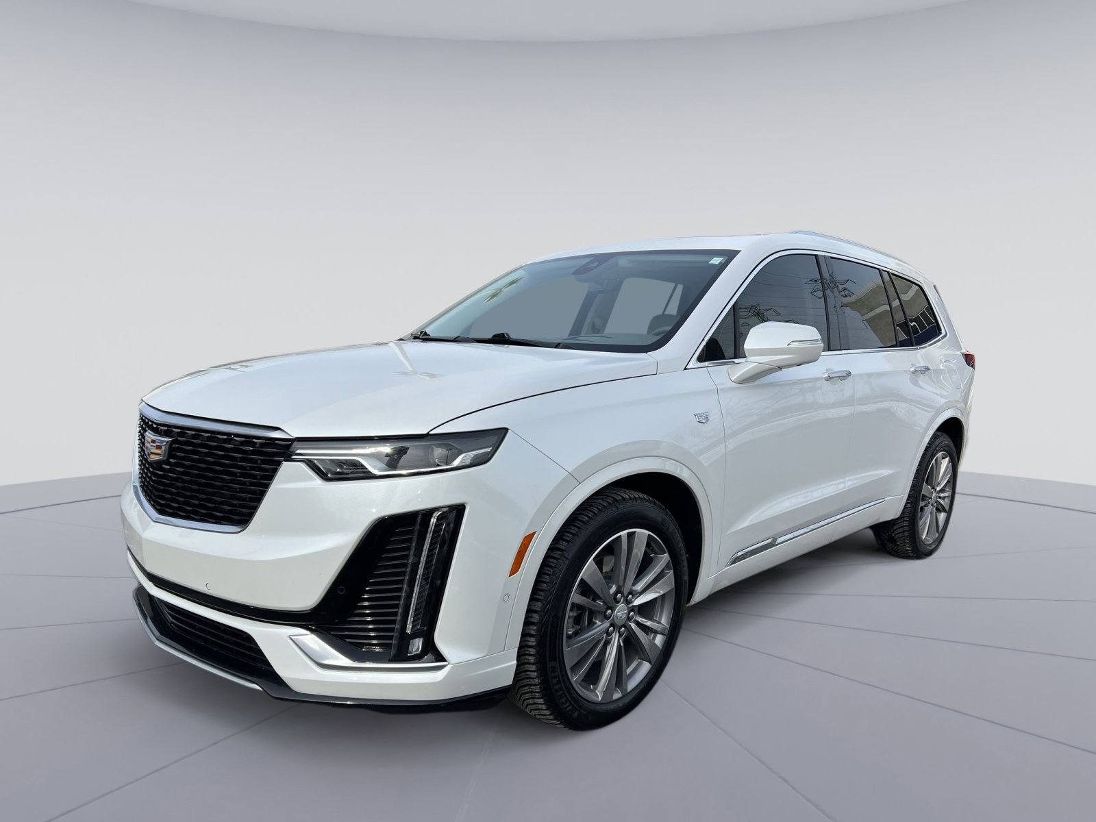 Used 2021 Cadillac XT6 Premium Luxury image 1