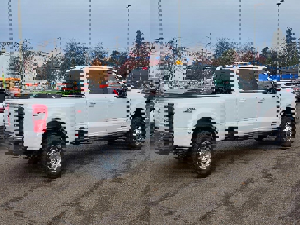 New 2025 Ford F350 Lariat w/ Lariat Ultimate Package image 34
