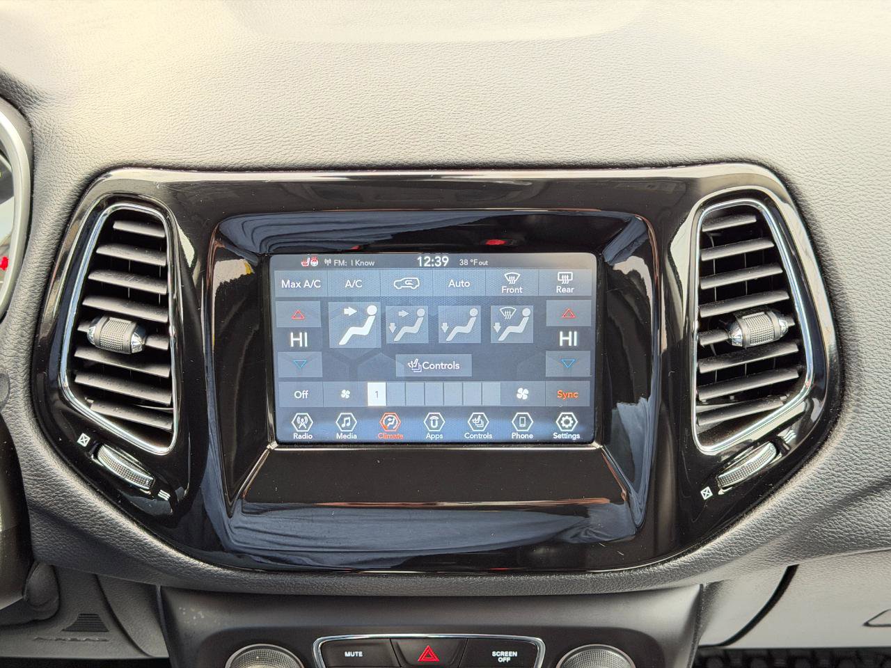 Used 2019 Jeep Compass Latitude image 51