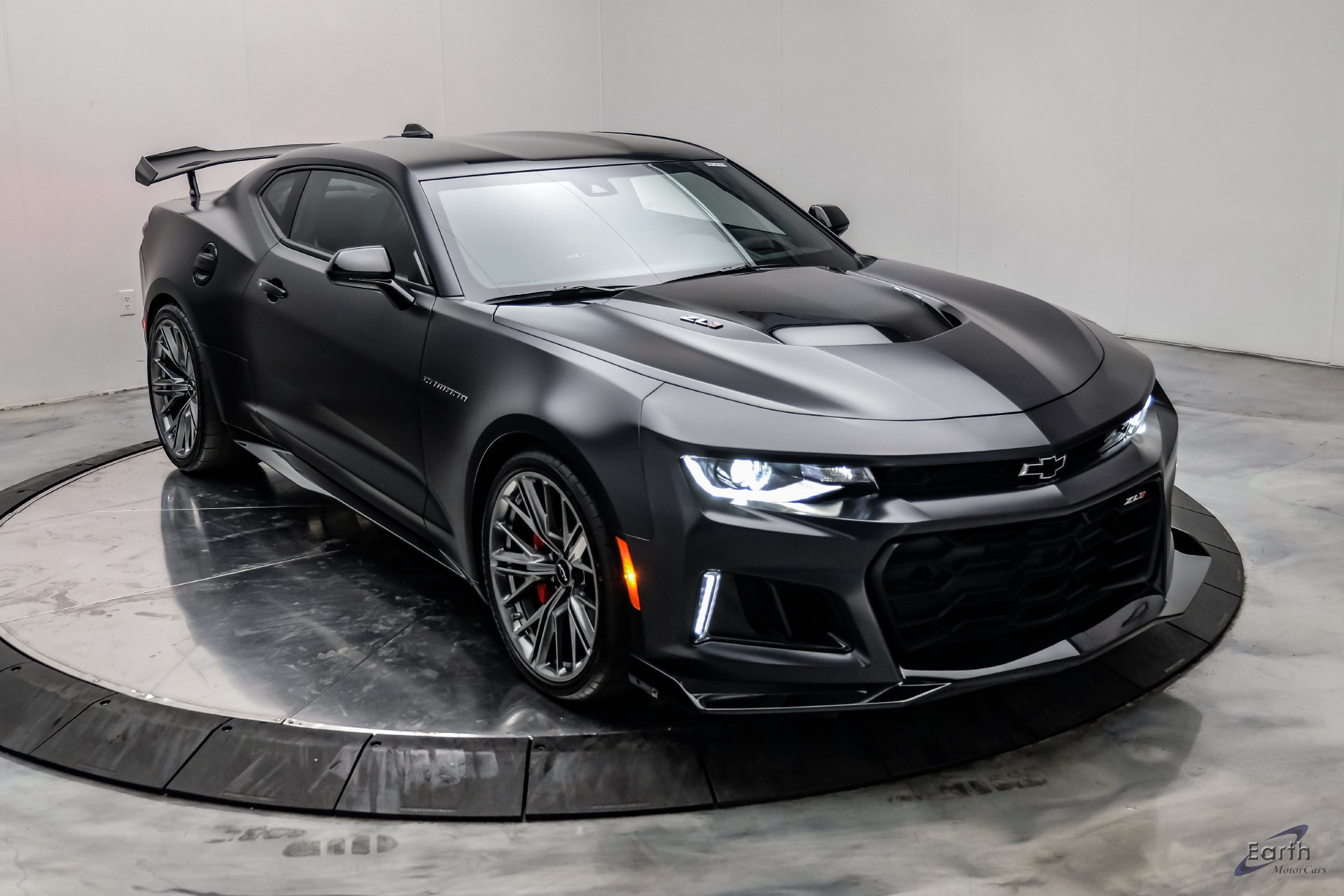 Used 2024 Chevrolet Camaro ZL1 RWD image 33