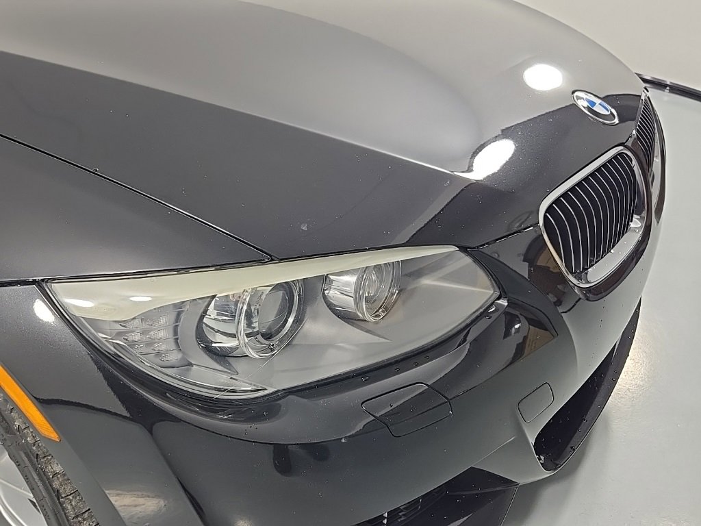 Used 2013 BMW 335i Convertible image 19