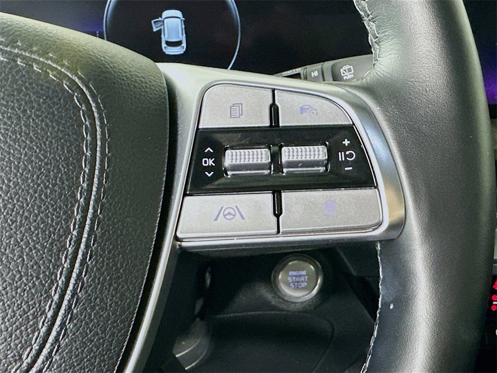 Certified 2024 Kia Telluride SX Prestige w/ Towing Package image 13