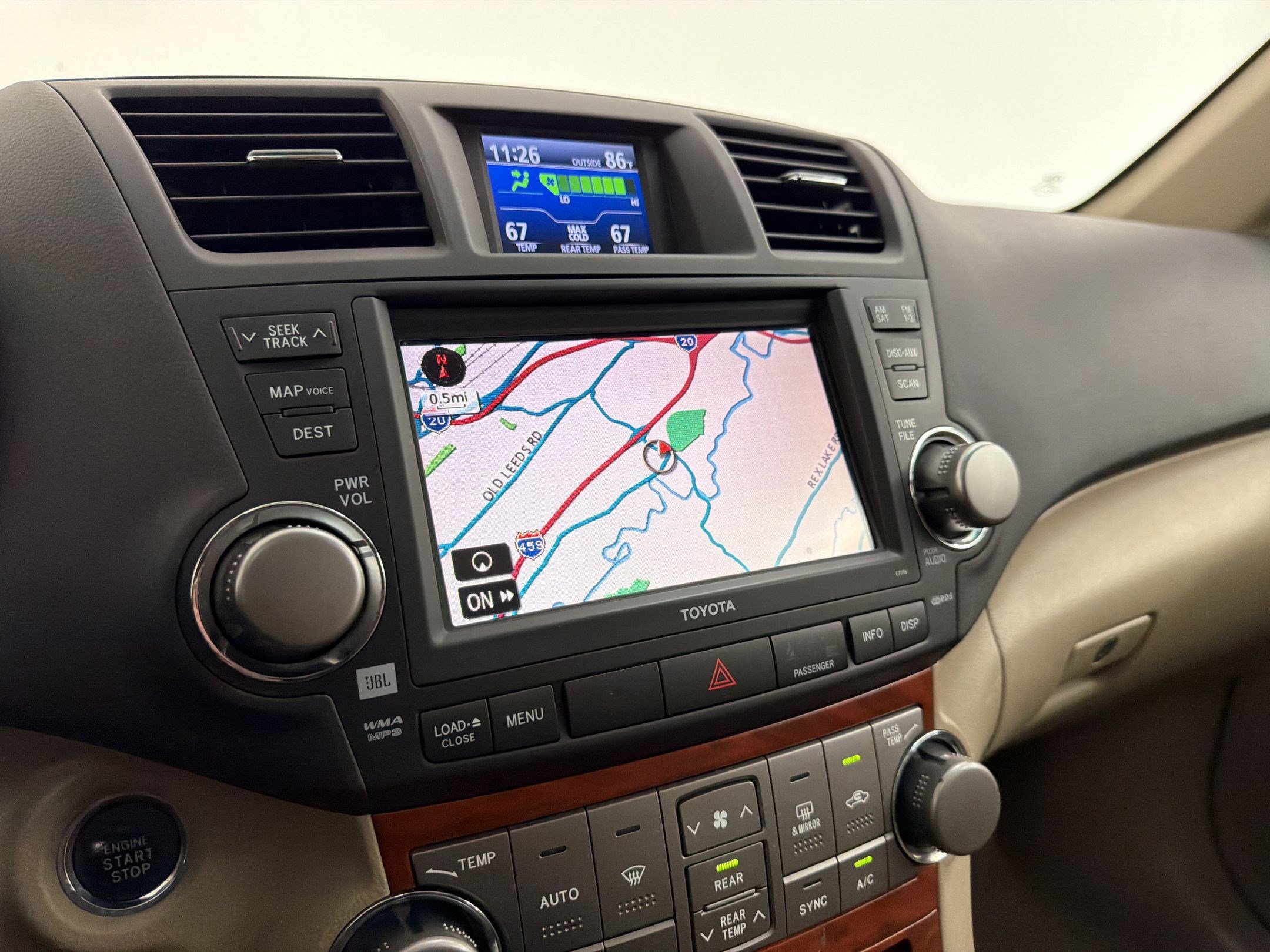 Used 2010 Toyota Highlander Limited FWD image 26