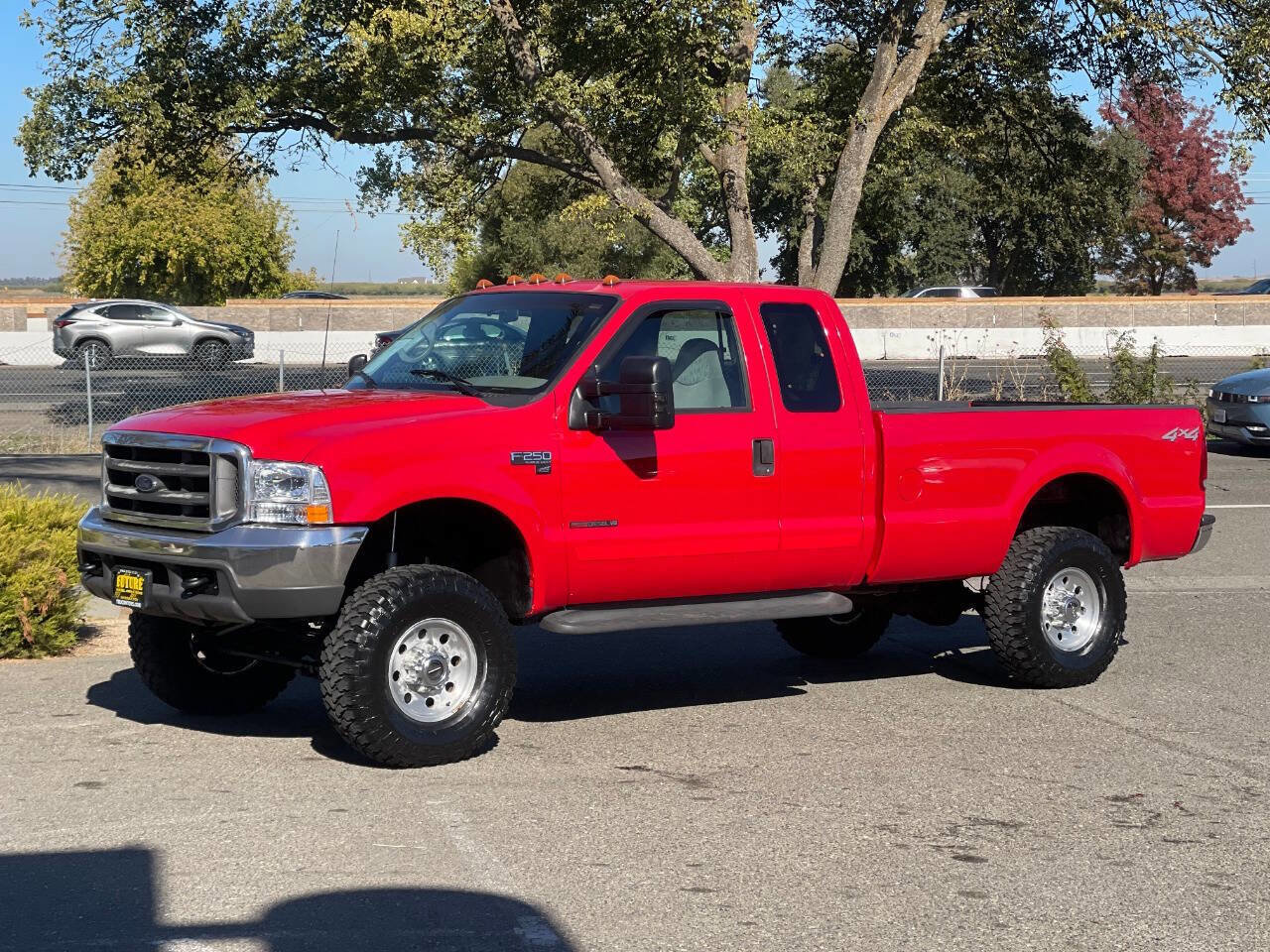 Used 2000 Ford F250 XLT image 2