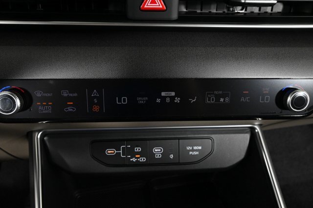 New 2026 Kia Carnival EX image 24