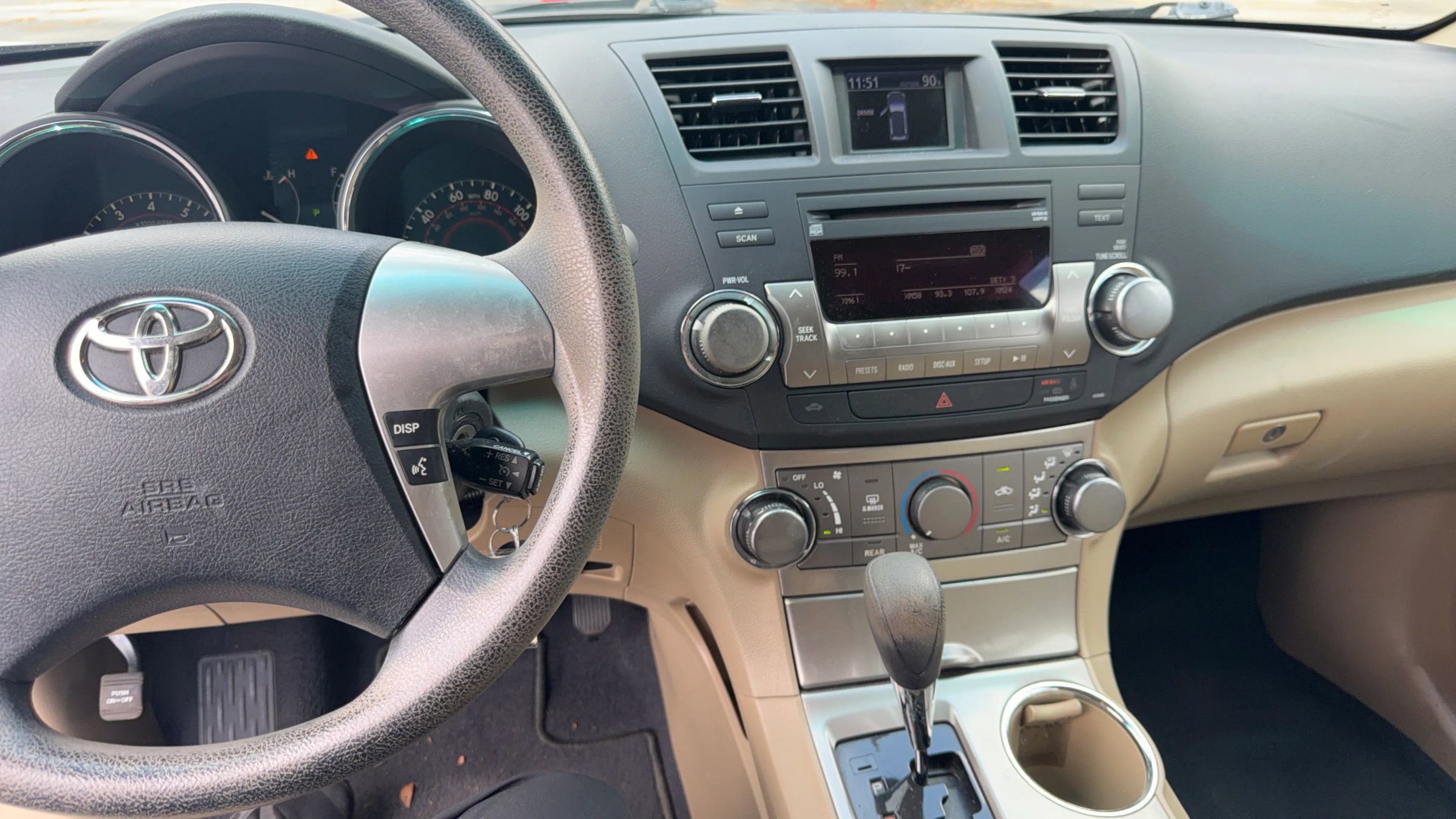 Used 2012 Toyota Highlander 4WD w/ Tech Pkg image 9
