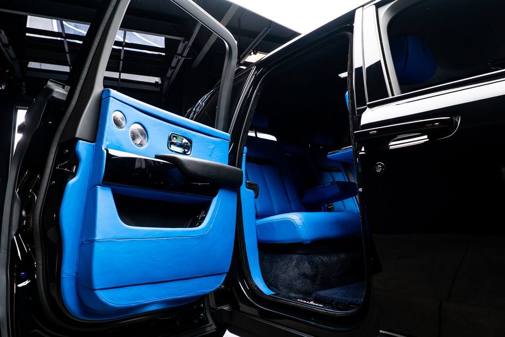 Used 2022 Rolls-Royce Cullinan w/ Cullinan Package AWD/4WD image 48