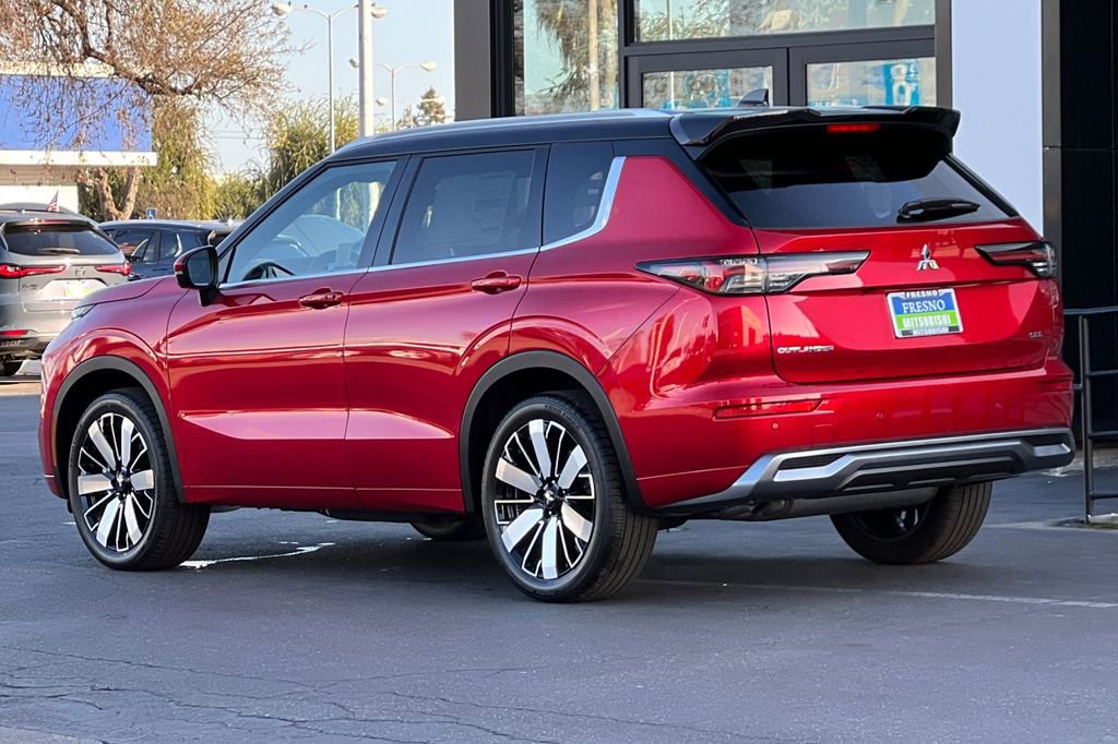 New 2026 Mitsubishi Outlander SEL image 7