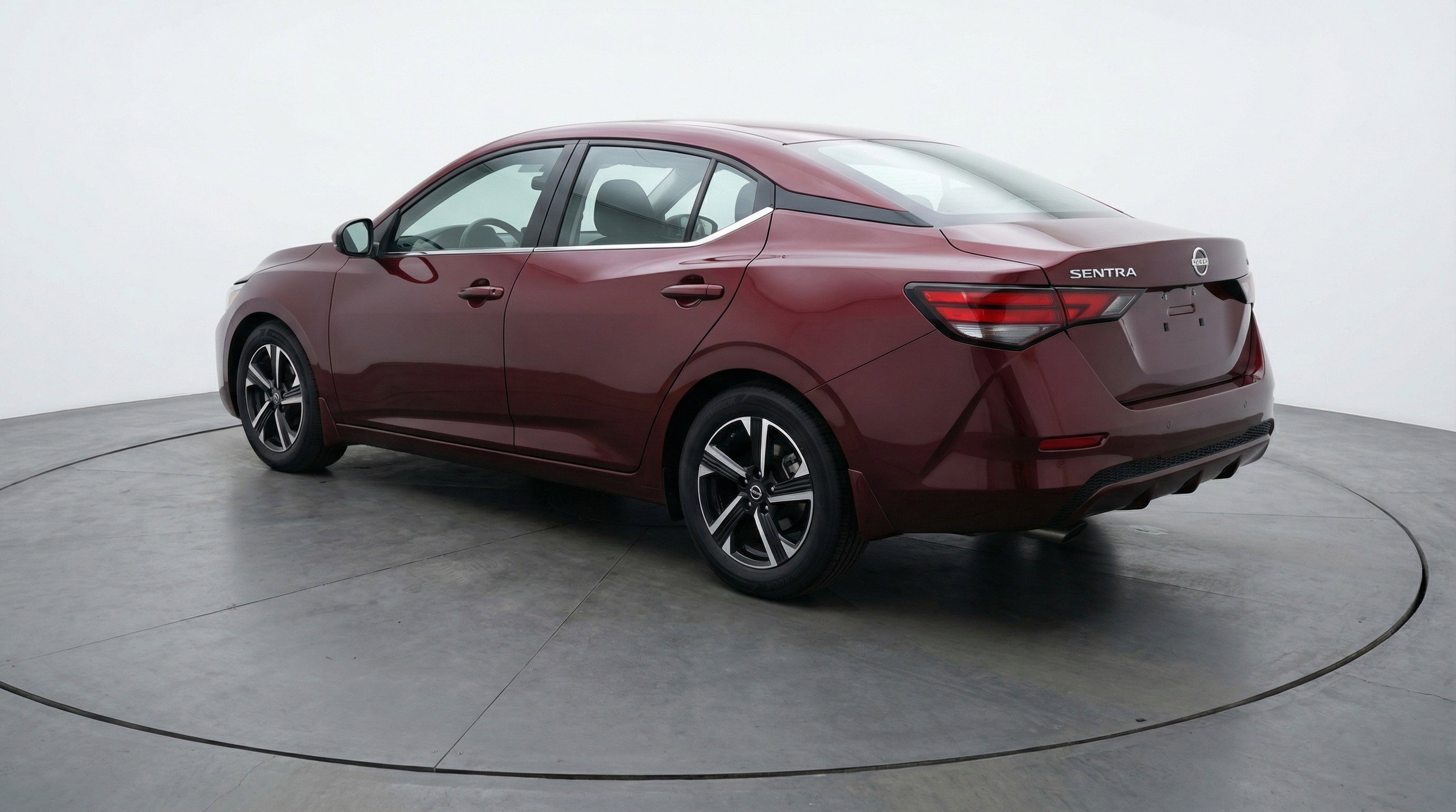 Used 2025 Nissan Sentra SV FWD image 6