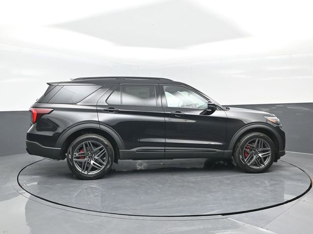 New 2026 Ford Explorer ST-Line image 3
