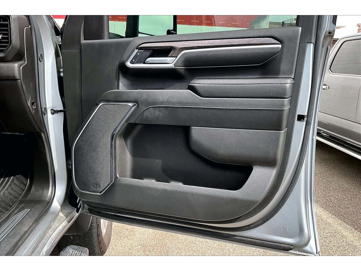 Used 2025 Chevrolet Silverado 3500 LTZ AWD/4WD image 19