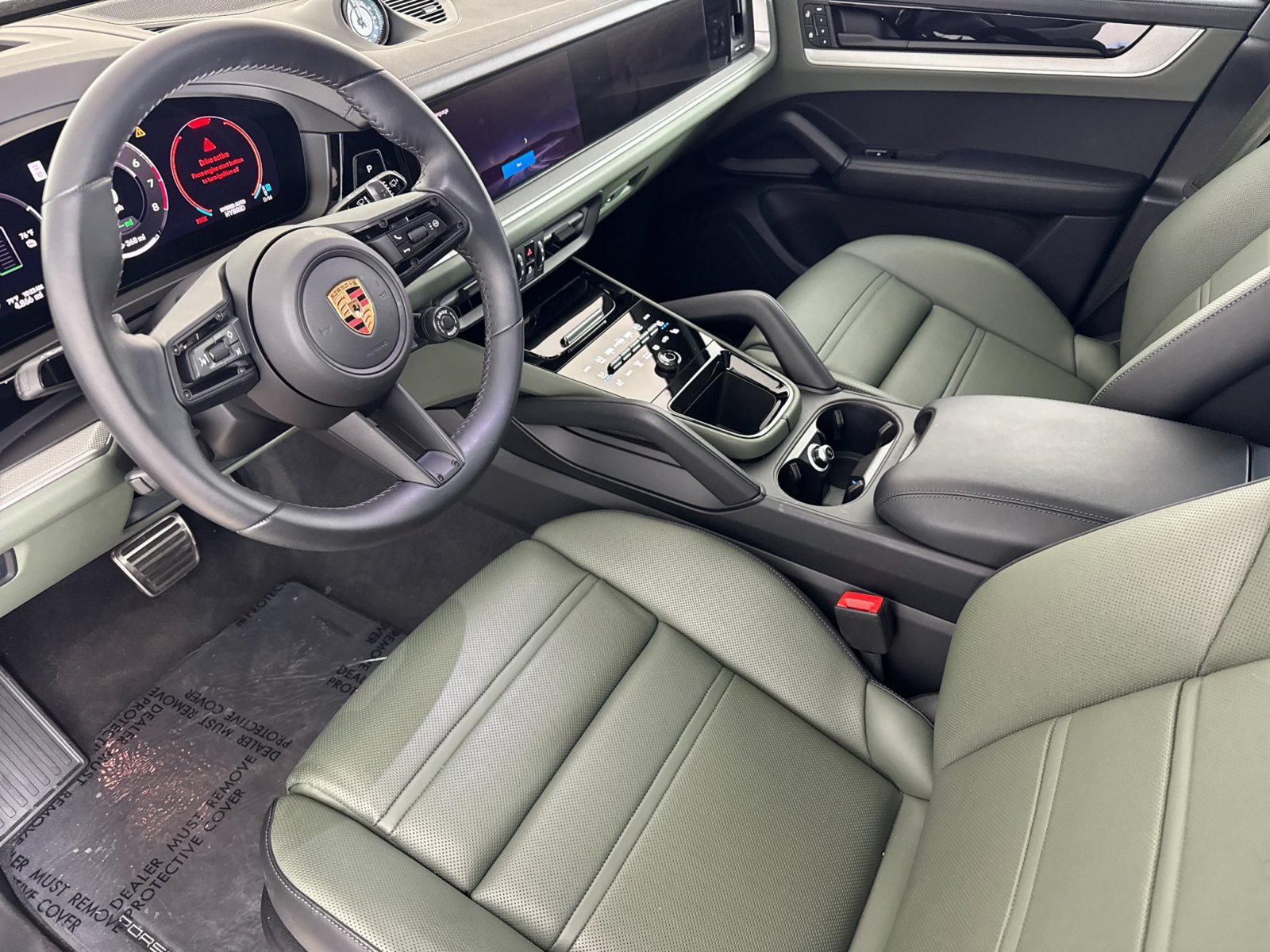 Certified 2026 Porsche Cayenne E-Hybrid AWD/4WD image 4