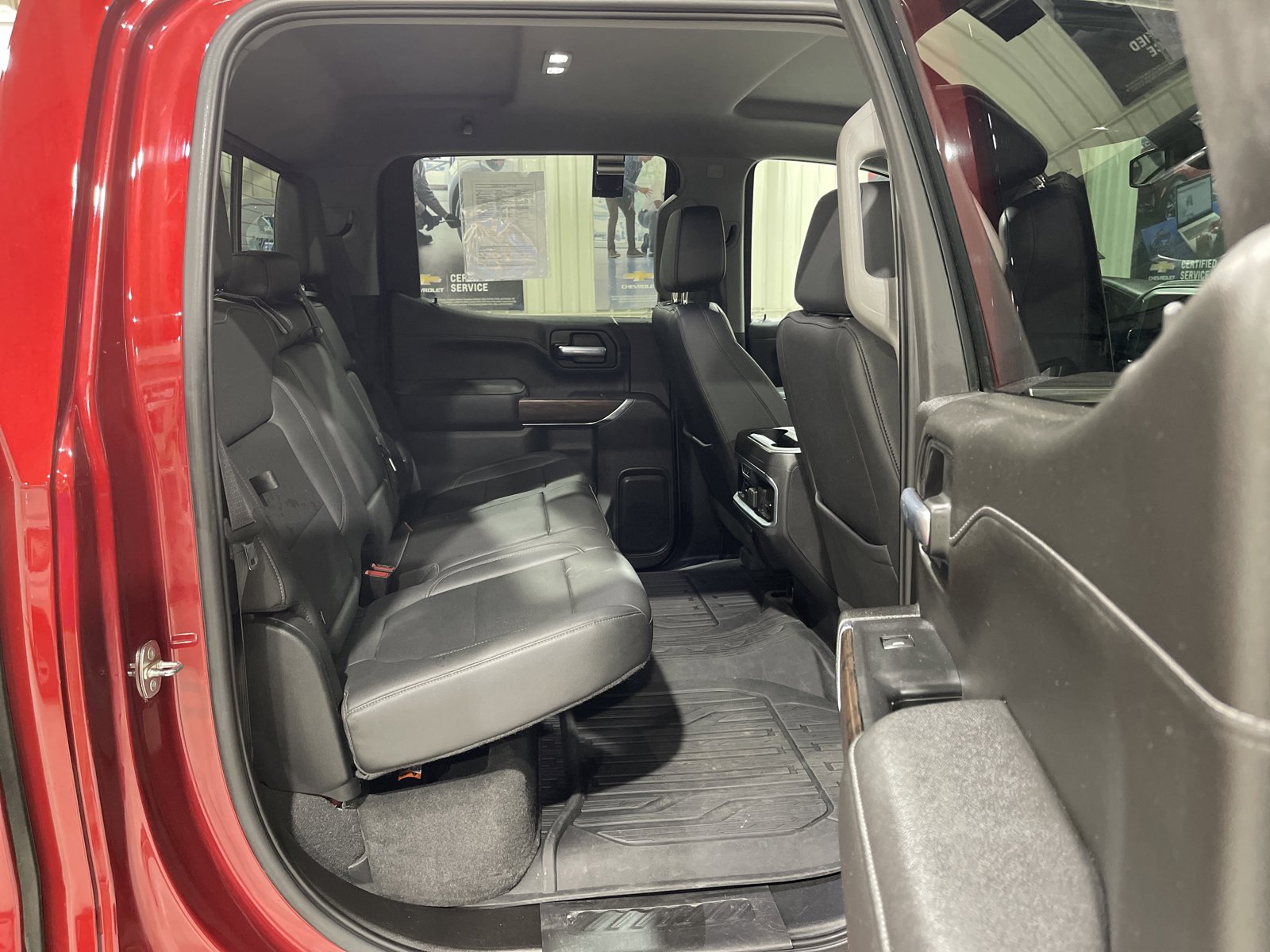 Used 2021 GMC Sierra 1500 SLT w/ SLT Premium Package AWD/4WD image 18