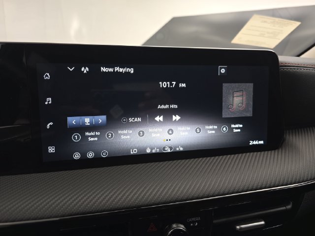 New 2027 Nissan Kicks SR w/ SR Premium Package FWD image 31