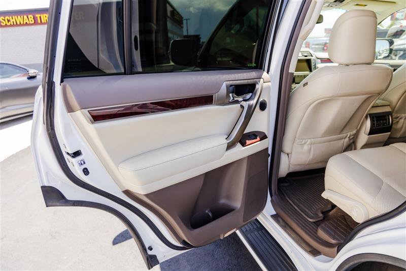 Used 2017 Lexus GX 460 Luxury AWD/4WD image 34