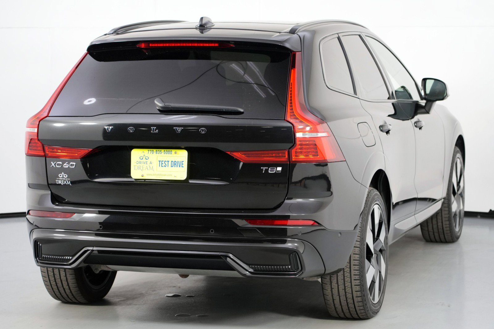 Used 2025 Volvo XC60 T8 Plus w/ Climate Package PRO AWD/4WD image 49