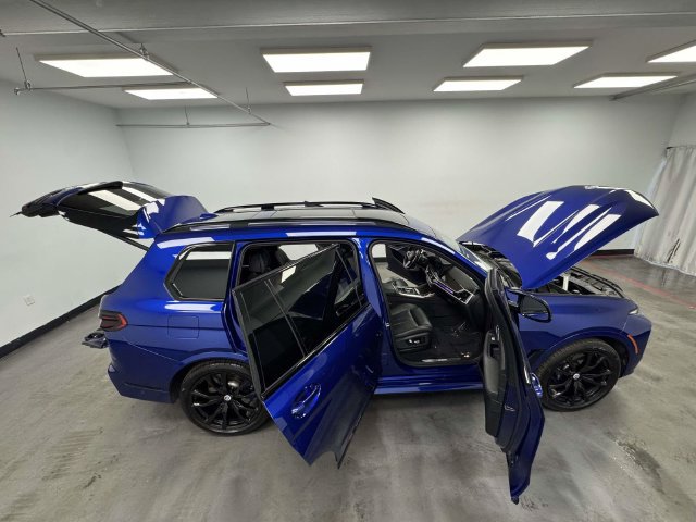 Used 2023 BMW X7 M60i w/ Executive Package AWD/4WD image 15