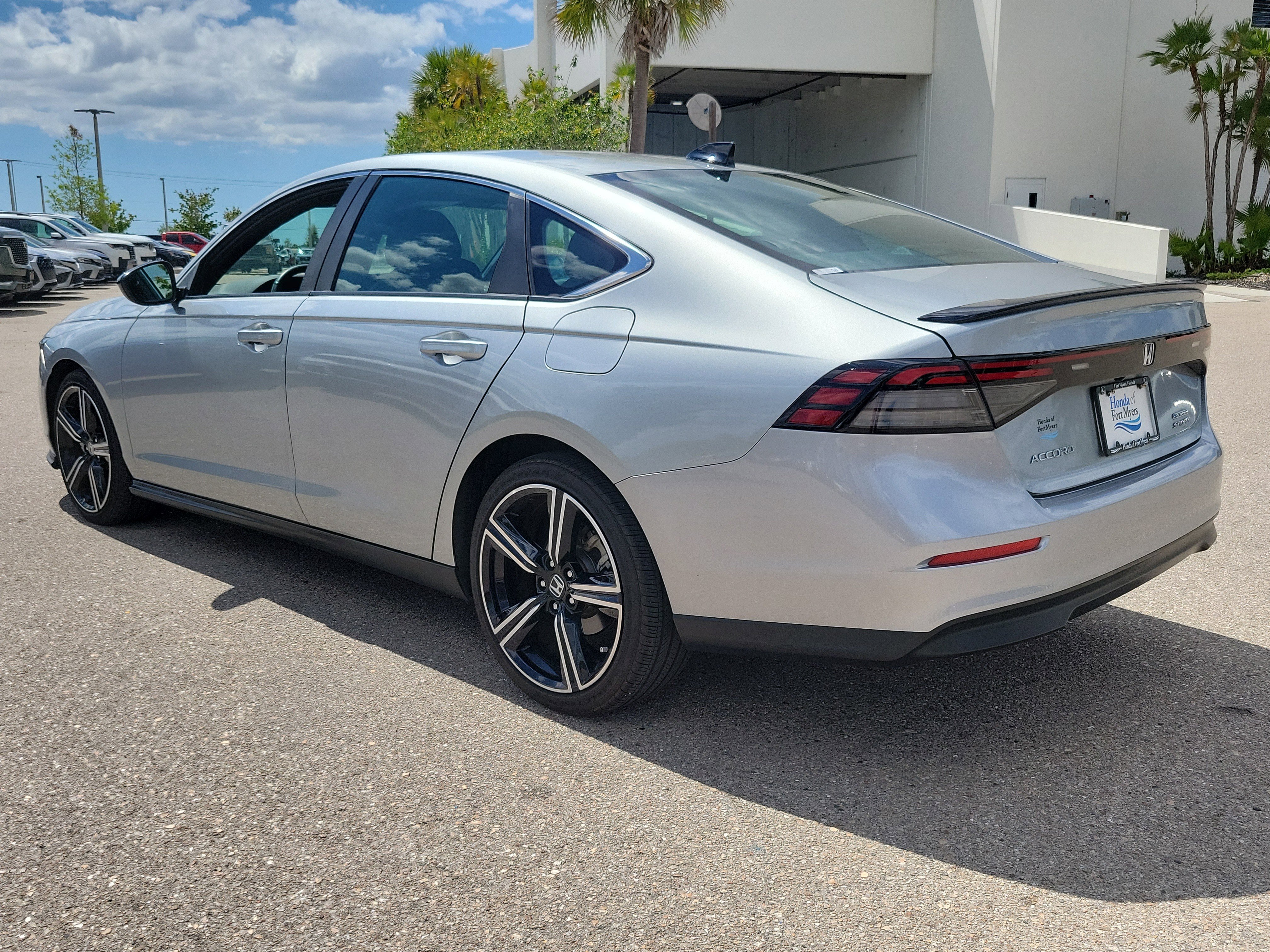 Used 2024 Honda Accord Sport image 4