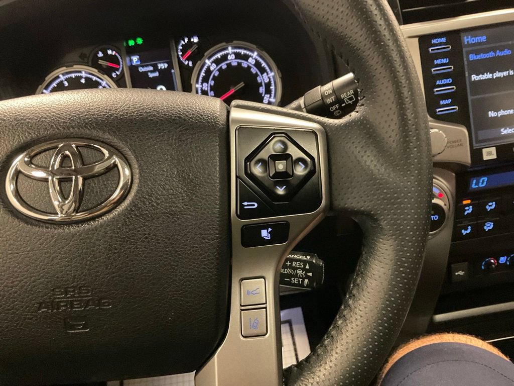 Used 2022 Toyota 4Runner Limited AWD/4WD image 17