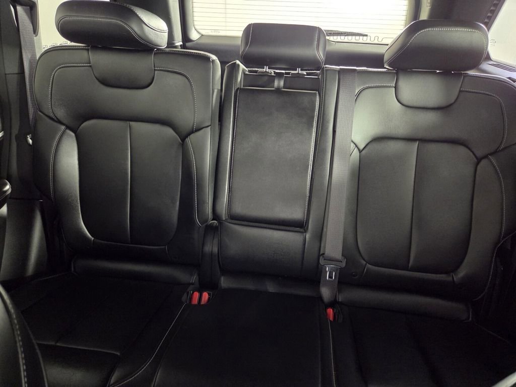 Certified 2025 Jeep Grand Cherokee Limited image 24