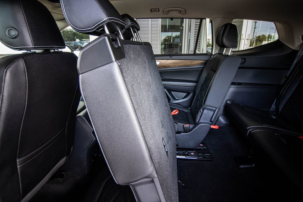 Used 2026 Volkswagen Atlas SE w/ Panoramic Sunroof Package FWD image 29
