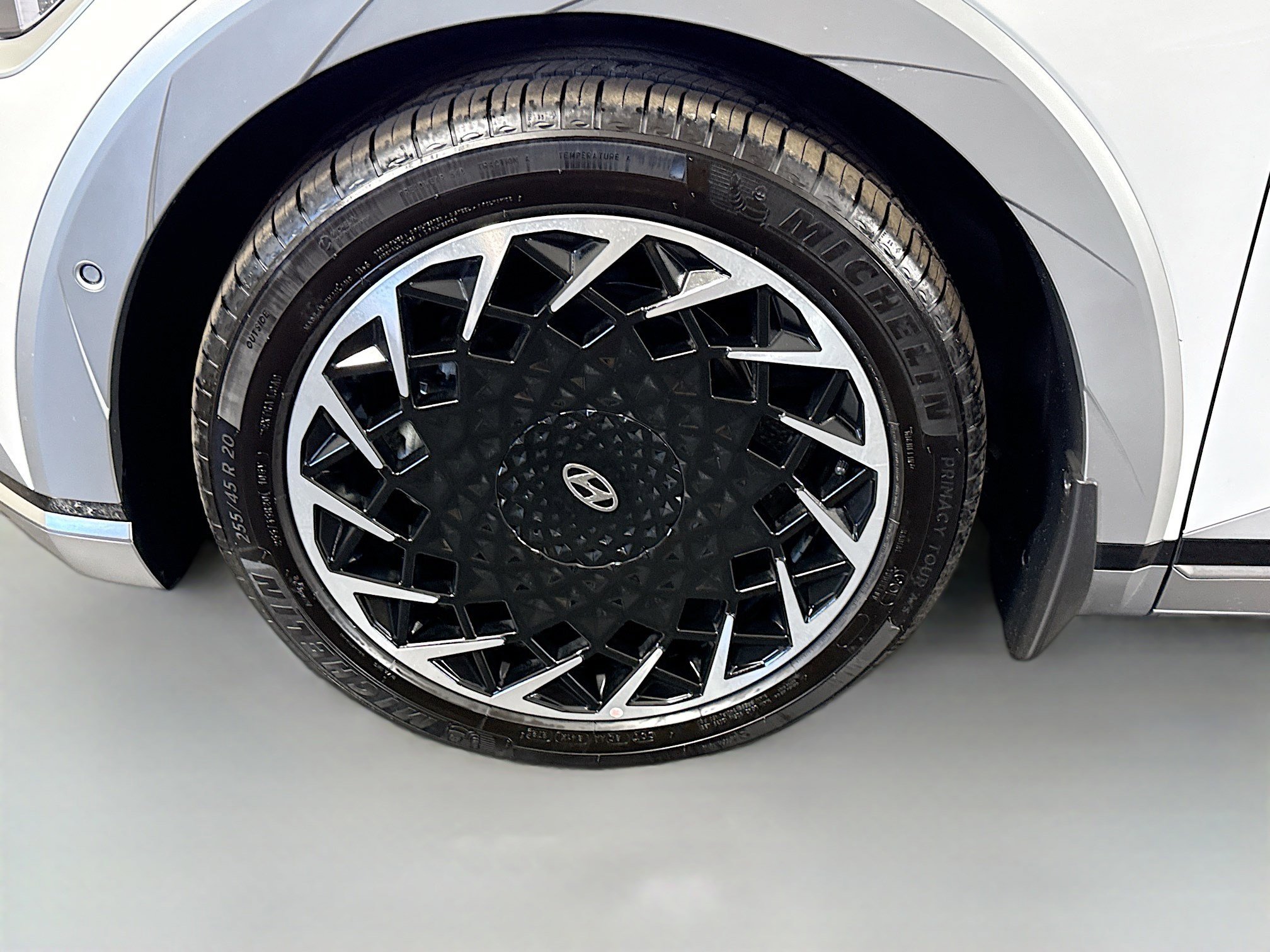 Used 2024 Hyundai Ioniq 5 Limited image 38