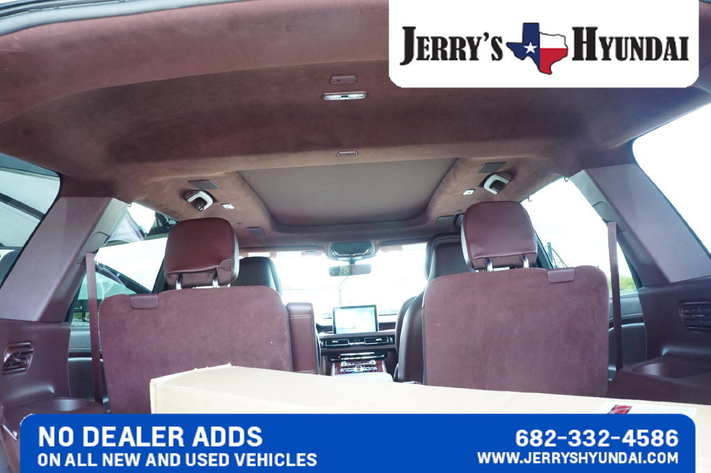 Used 2023 Lincoln Aviator Black Label w/ Dynamic Handling Package AWD/4WD image 25