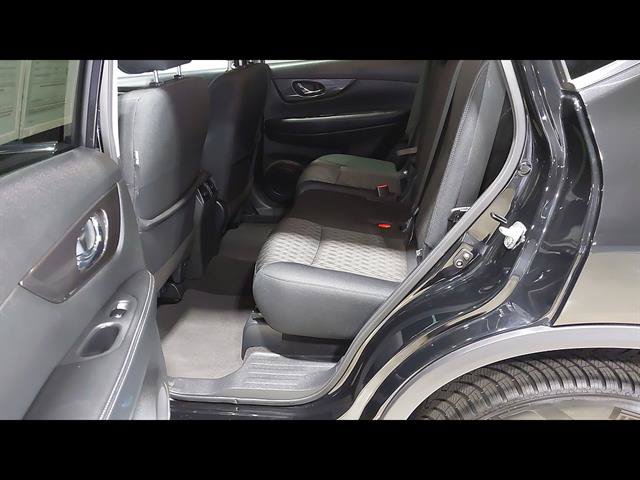Used 2020 Nissan Rogue SV AWD/4WD image 21