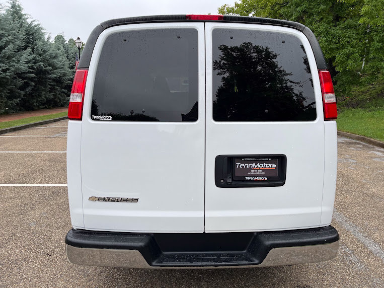 Used 2018 Chevrolet Express 2500 LT w/ LT Preferred Equipment Group RWD image 47