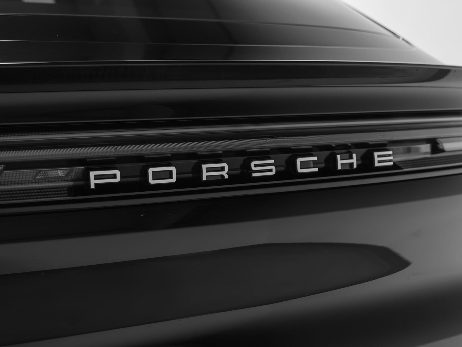 Certified 2024 Porsche Cayenne Turbo AWD/4WD image 26