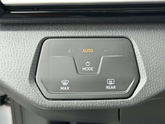 Used 2023 Volkswagen ID.4 2WD image 14