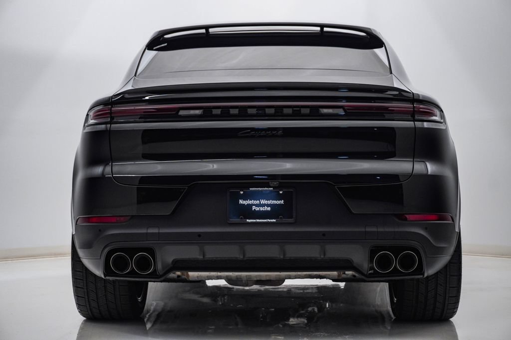 Certified 2026 Porsche Cayenne E-Hybrid Coupe AWD/4WD image 10
