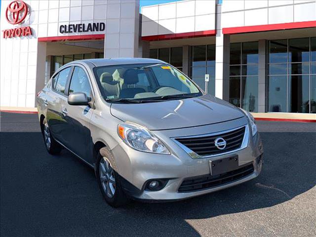 Used 2013 Nissan Versa FWD video 2