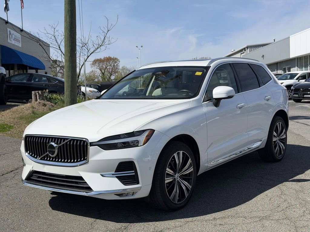 Used 2023 Volvo XC60 B5 Plus w/ Protection Package Premier image 23