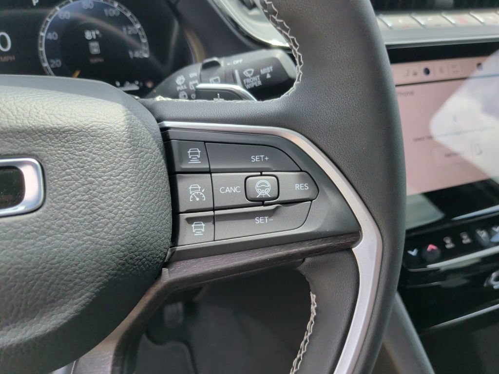 New 2026 Jeep Grand Cherokee Altitude RWD image 18
