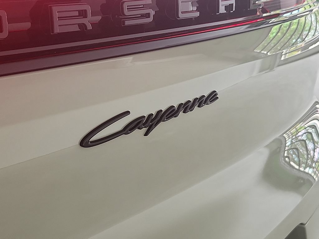 New 2026 Porsche Cayenne Coupe AWD/4WD image 28