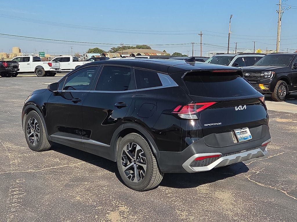 Used 2024 Kia Sportage EX FWD image 3