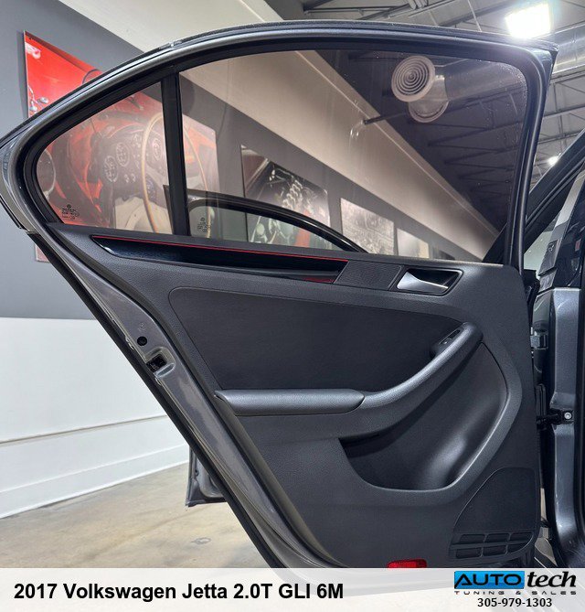 Used 2017 Volkswagen Jetta GLI image 18