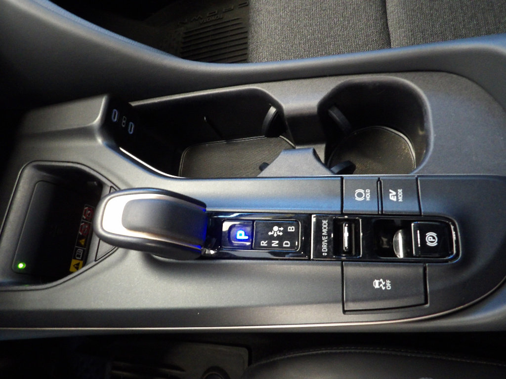 Used 2023 Toyota Crown XLE image 33