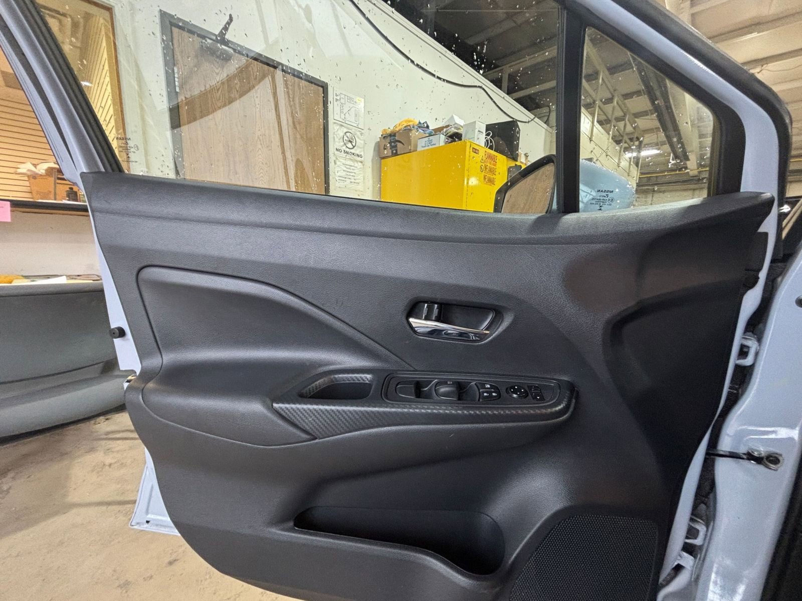 Used 2025 Nissan Versa SV FWD image 18
