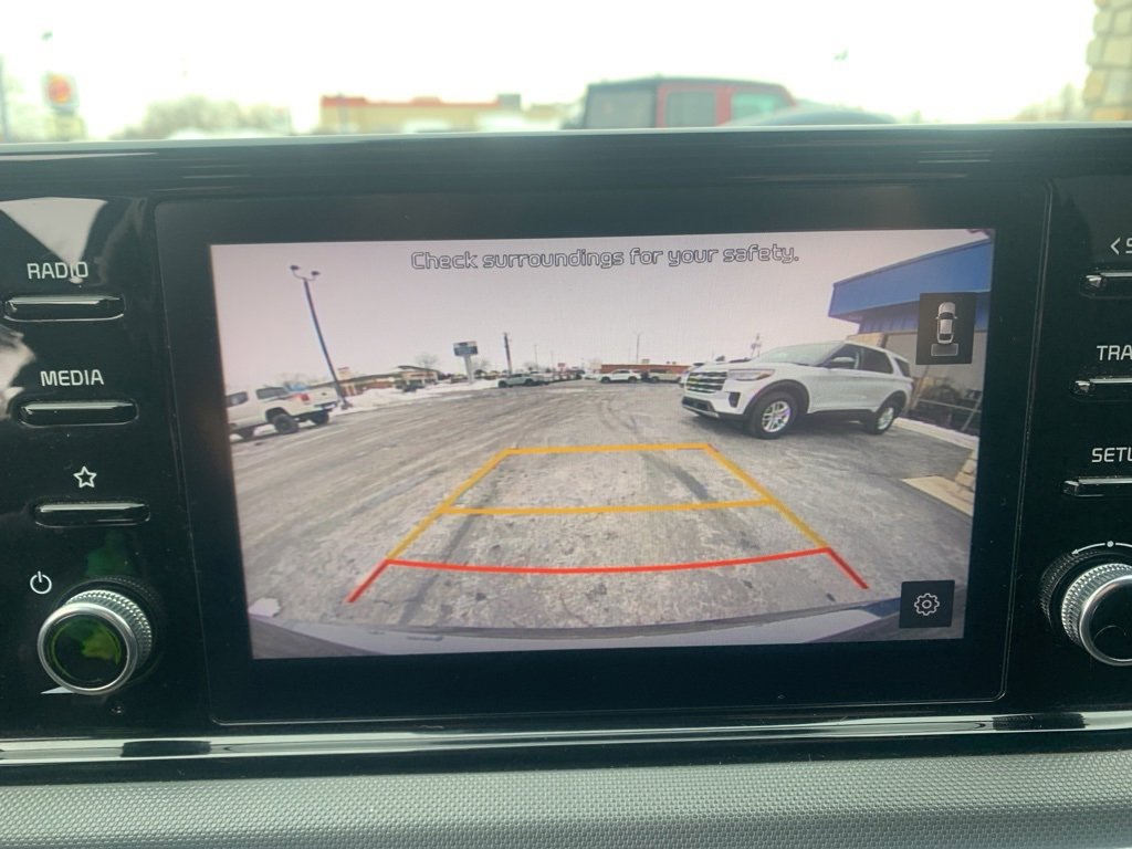 Used 2022 Kia K5 LXS image 25