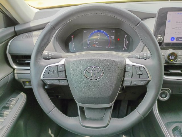Used 2024 Toyota Grand Highlander FWD image 32