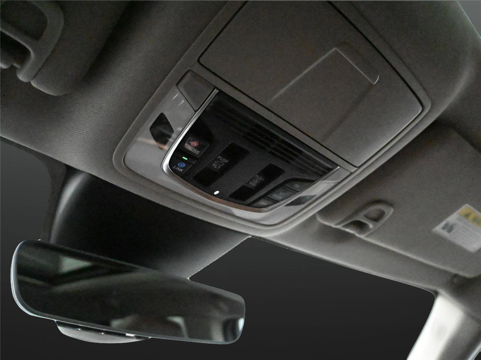 Certified 2024 Acura MDX SH-AWD w/ Technology Package image 8