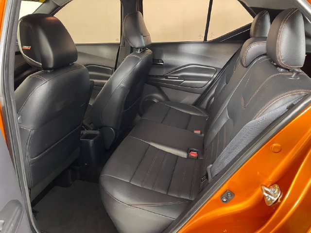 Used 2019 Nissan Kicks SR w/ SR Premium Package FWD image 17