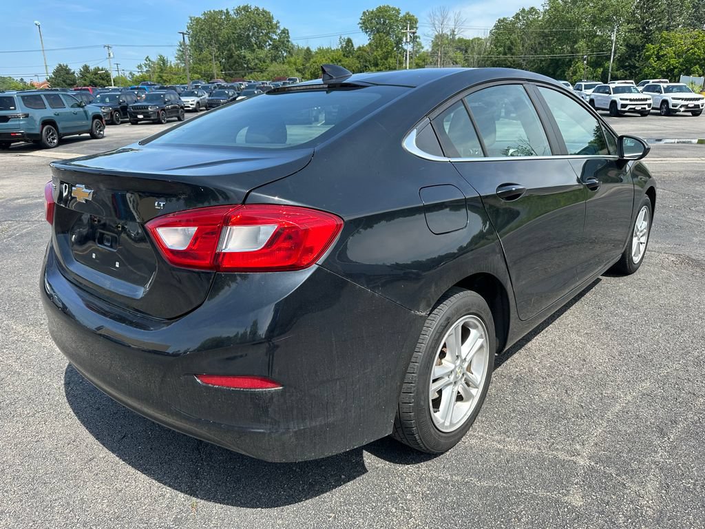 Used 2018 Chevrolet Cruze LT w/ Convenience Package FWD image 13