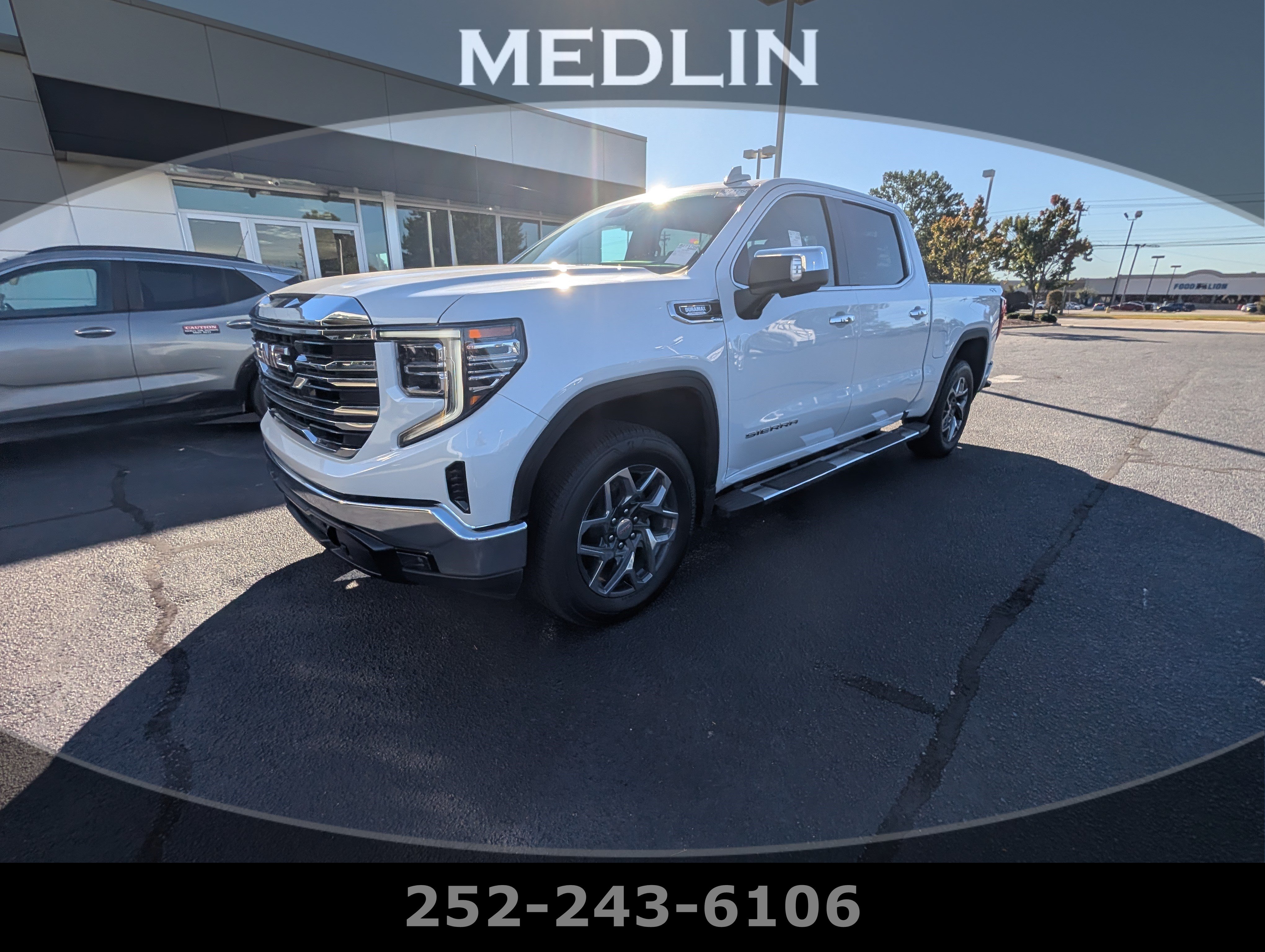 Used 2026 GMC Sierra 1500 SLT w/ SLT Premium Package AWD/4WD image 1