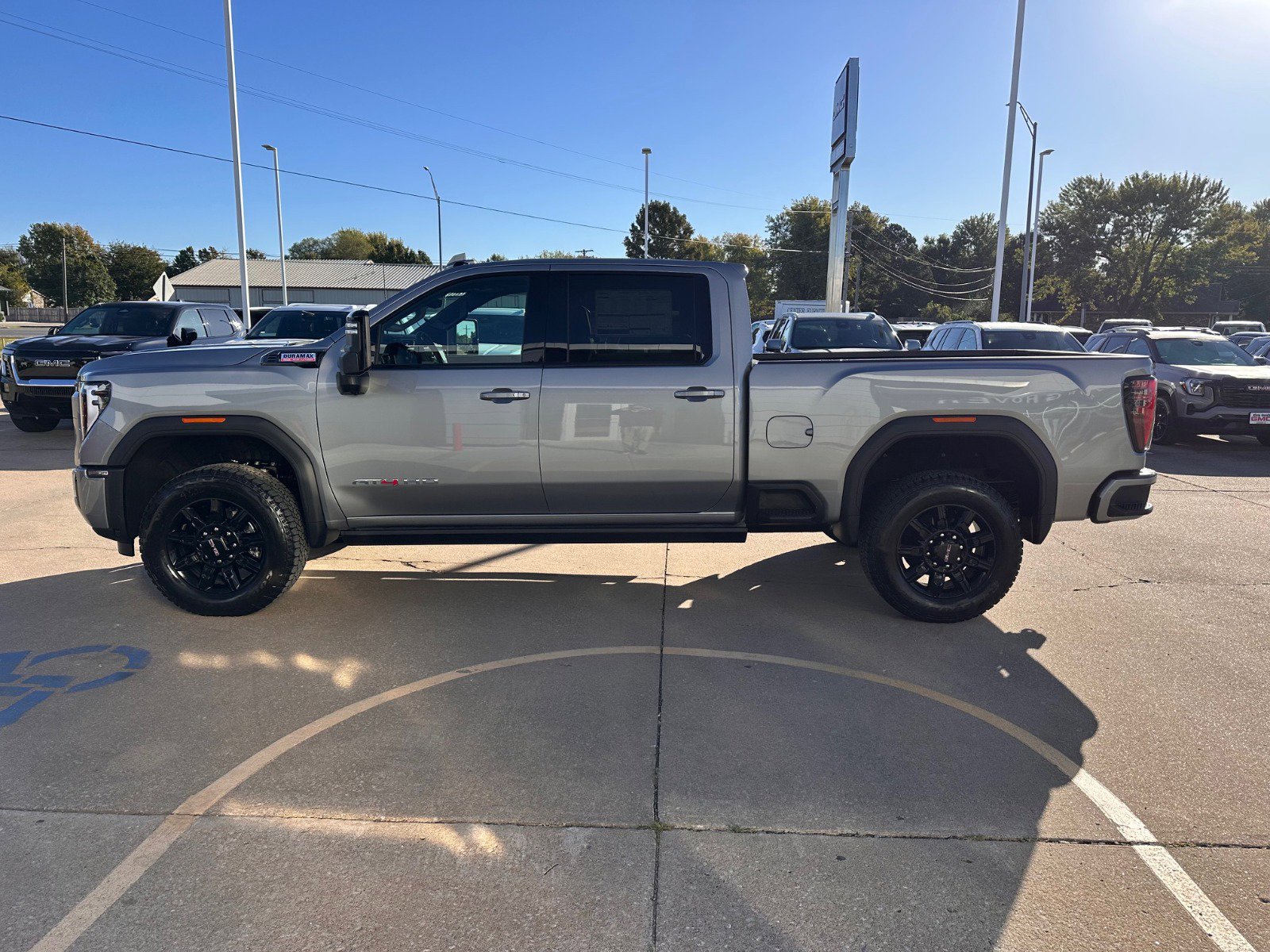 New 2026 GMC Sierra 2500 AT4 w/ AT4 Premium Plus Package image 3
