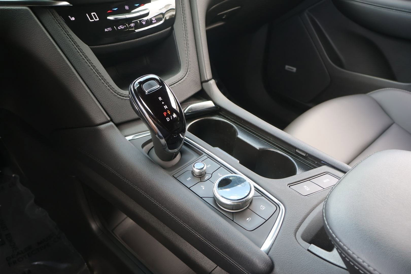 Certified 2023 Cadillac XT6 Luxury FWD image 25
