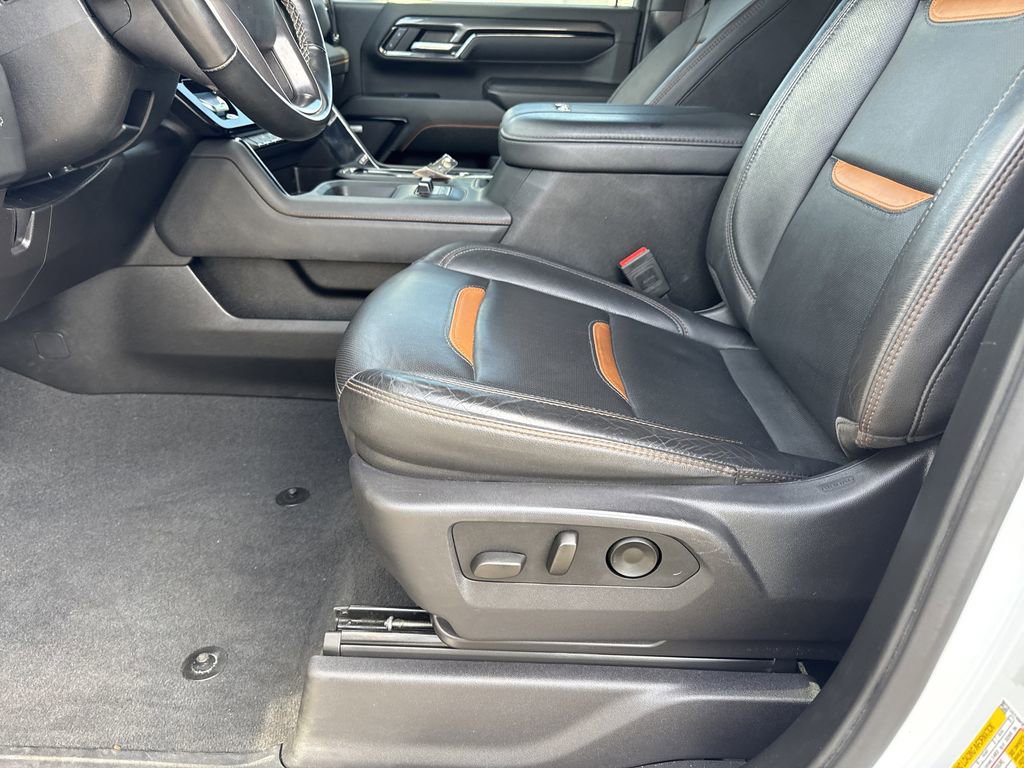 Used 2024 GMC Sierra 2500 AT4 w/ AT4 Premium Plus Package image 13