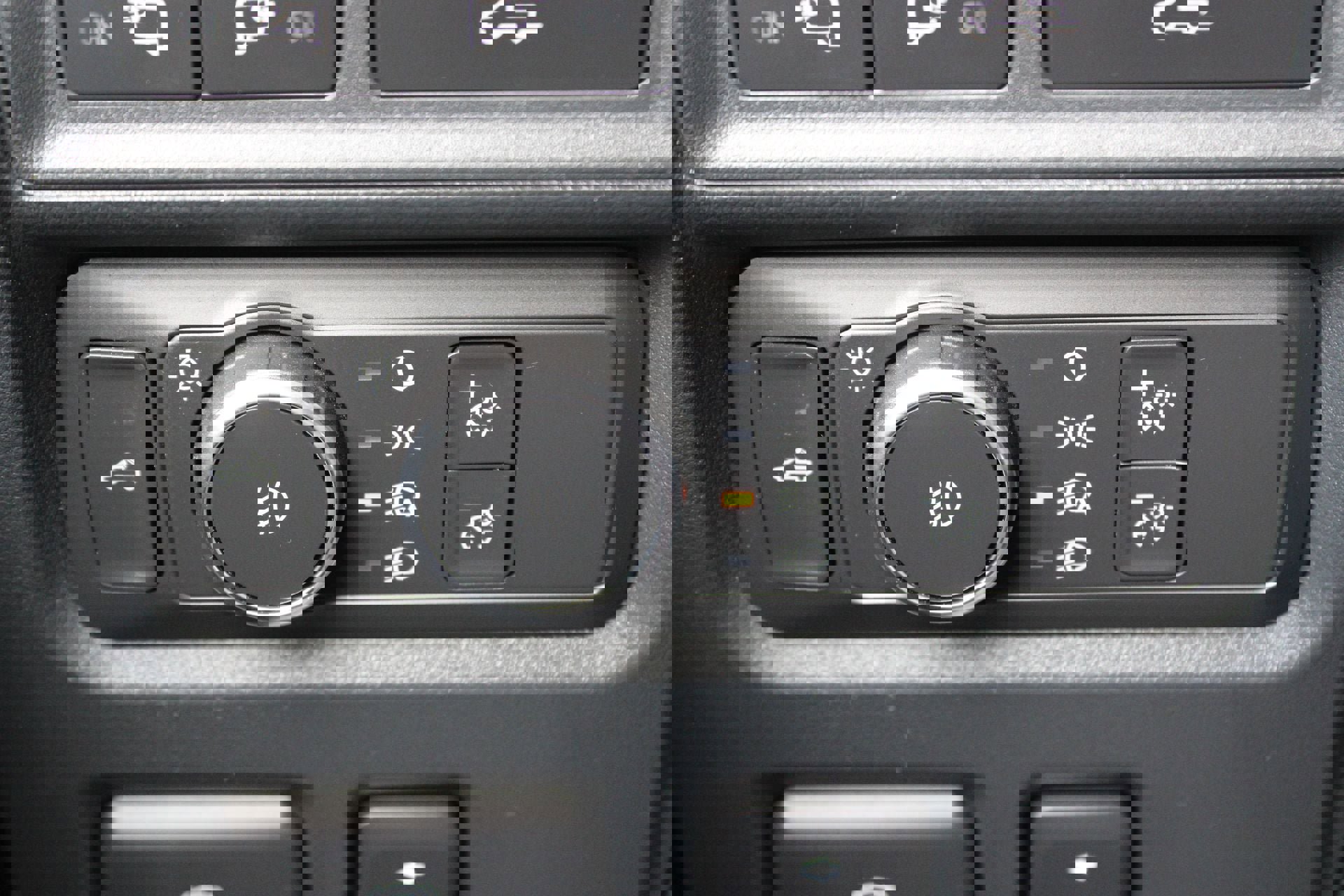 Used 2021 Ford F150 Lariat w/ FX4 Off-Road Package image 23